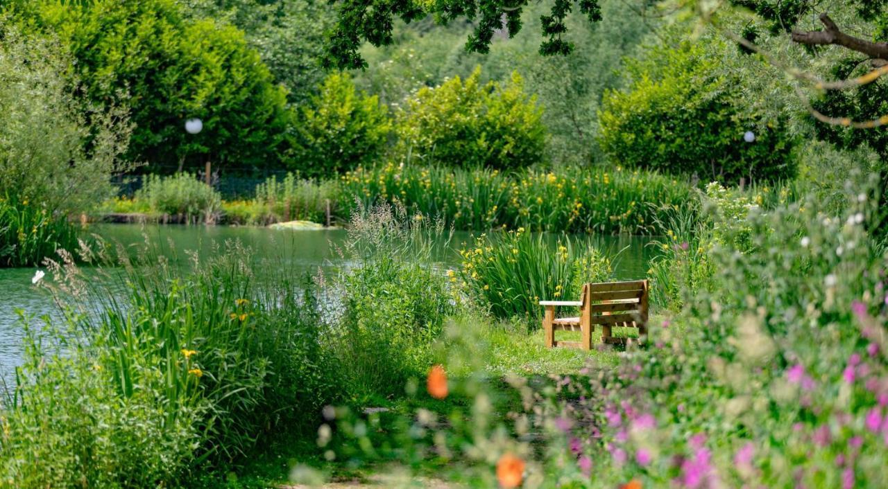 Hotel Lloyds Meadow Glamping Chester Zewnętrze zdjęcie