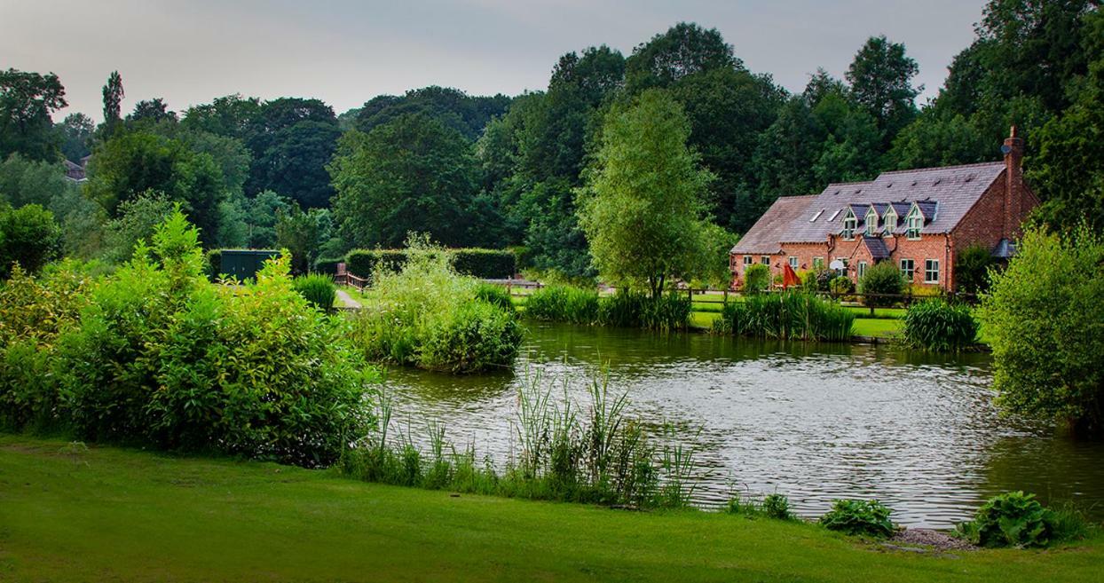 Hotel Lloyds Meadow Glamping Chester Zewnętrze zdjęcie
