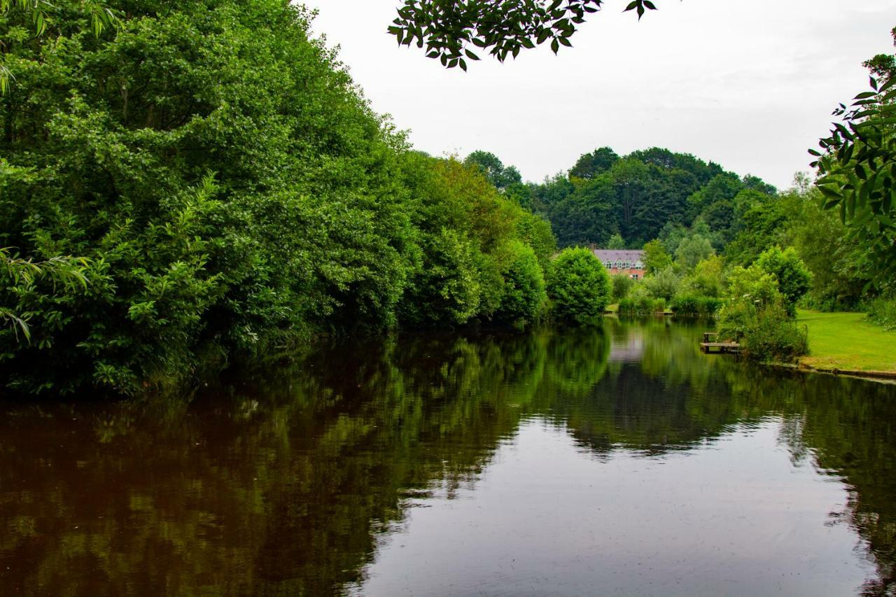 Hotel Lloyds Meadow Glamping Chester Zewnętrze zdjęcie